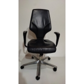 Cadeira Presidente Giroflex 64 (Couro Natural)